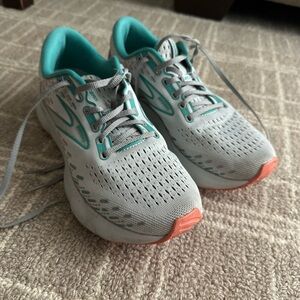 Women’s Brooks Glycerin 20 running shoes - size 9.5